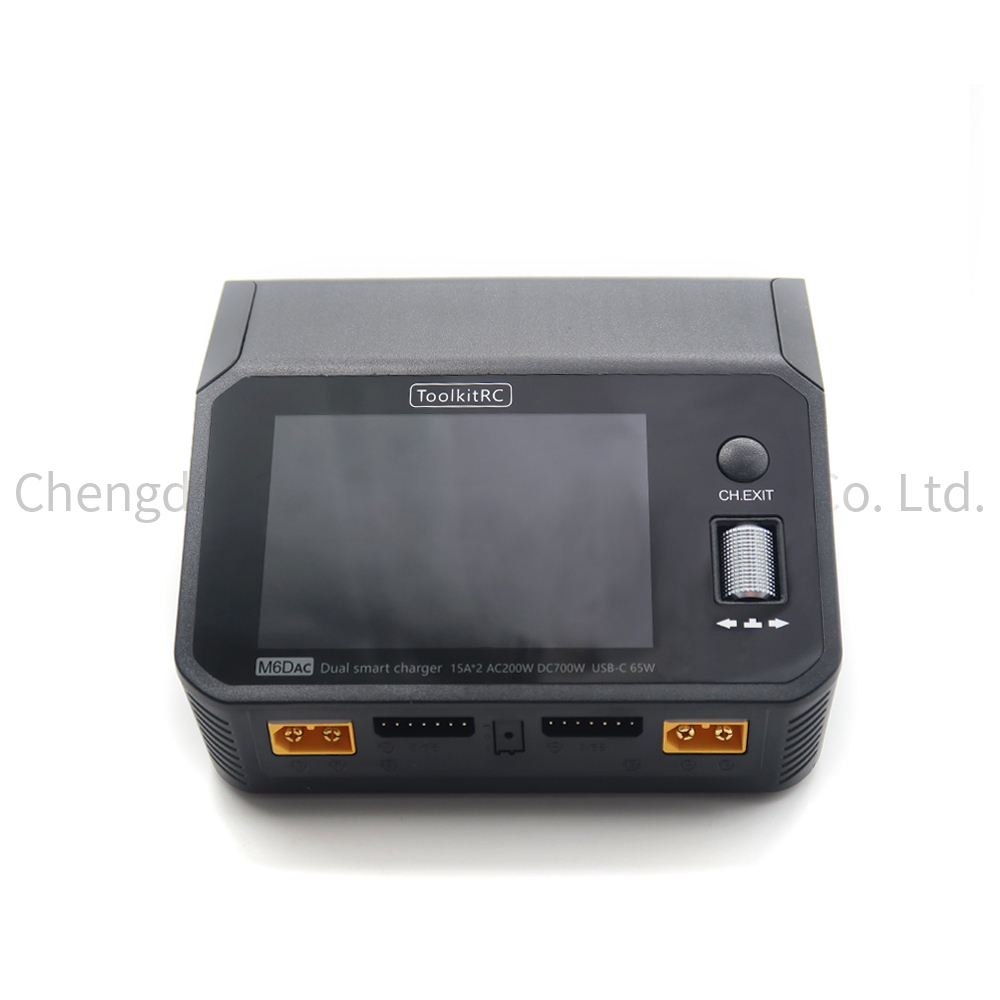ToolkitRC M6DAC AC 200W DC 700 - огляд і ціна Toolkitrc M6Dac Smart Charger